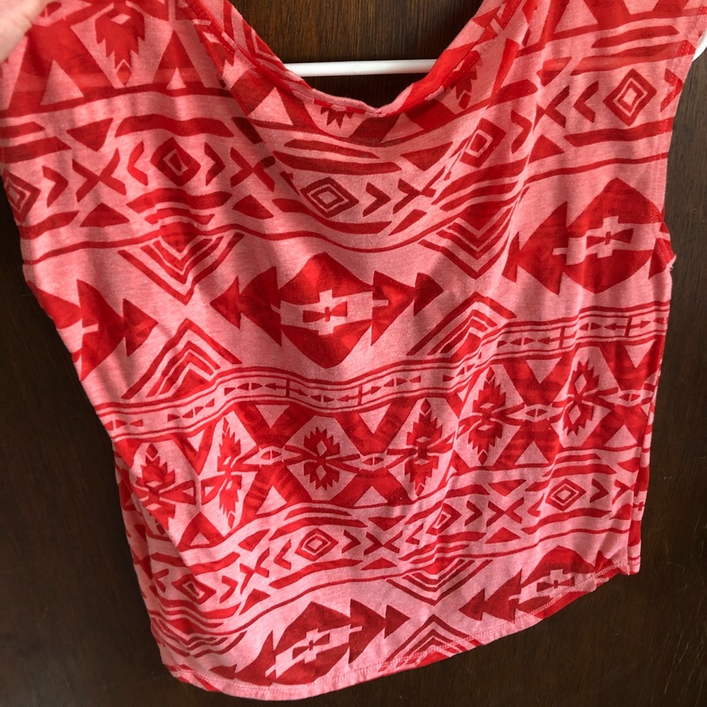 Aztec top! - Picture 2 of 3